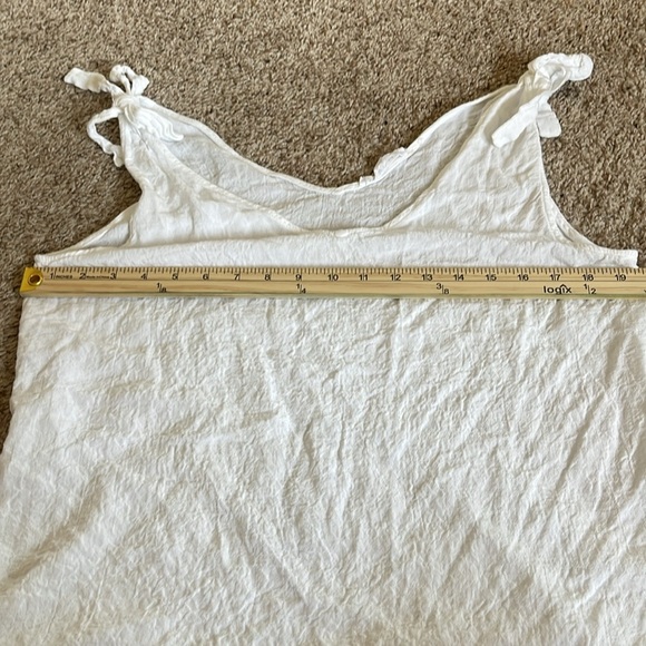Jane and Delancey white sleeveless top - Picture 2 of 8